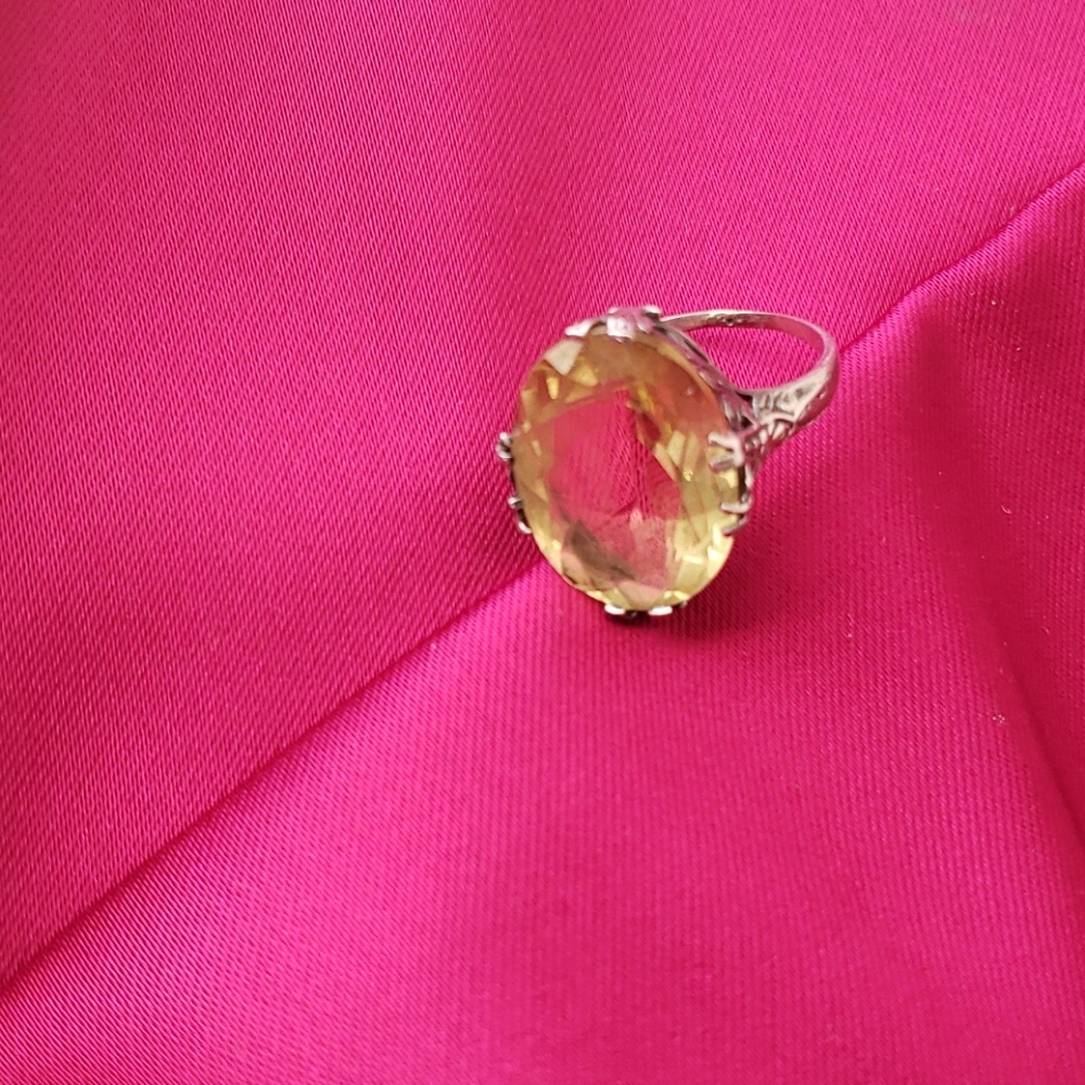 Vintage sterling silver and yellow stone ring